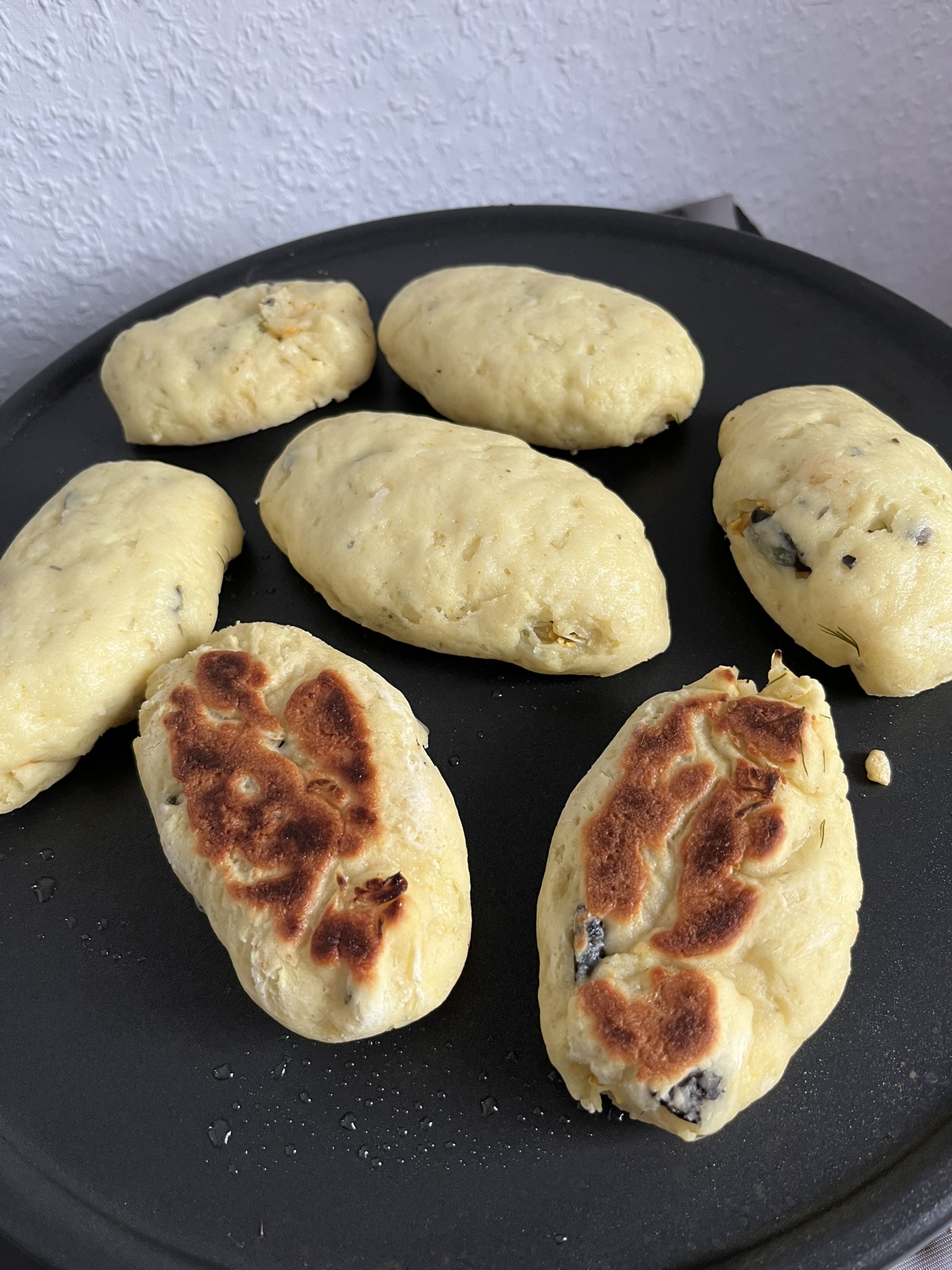 Пирожки с капустой и морковью на псевдомуке — шаг 3