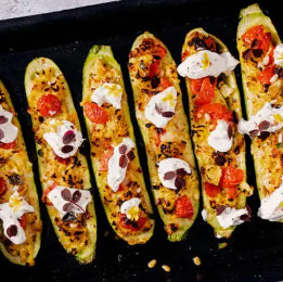 Этот рецепт — нежное, низкобелковое блюдо , кабачки в аэрогриле, для диетического стола при болезни почек и диабете.