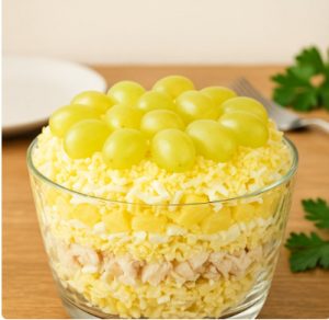 Салат «Тиффани» с курицей и ананасом