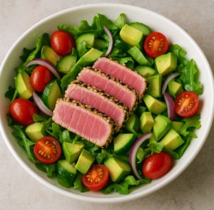 Салат с тунцом