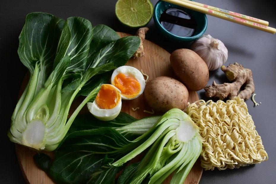 pac choy, vegetables, noodles, food, egg, meal, mushrooms, vegetarian, cook, nourishment, healthy, kitchen