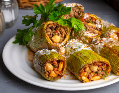 Этот рецепт — кабачки по-турецки — нежное, низкобелковое блюдо для диетического стола при болезни почек и диабете.