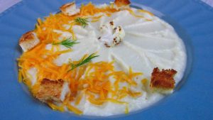Soufflé with egg whites and cauliflower under lemon sauce Диетический рецепт, подходящий при ХПН, подагре и преддиабете — питательный, но лёгкий вариант, помогающий поддерживать здоровье без перегрузки почек.