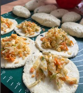 Пирожки с капустой для гостей: Воздушные, нежные и такие домашние