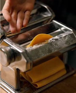 Диетическое тесто при ХБП, подагре и диабете: крахмальные и безбелковые варианты, рецепты теста для пиццы, пирожков и тарталеток