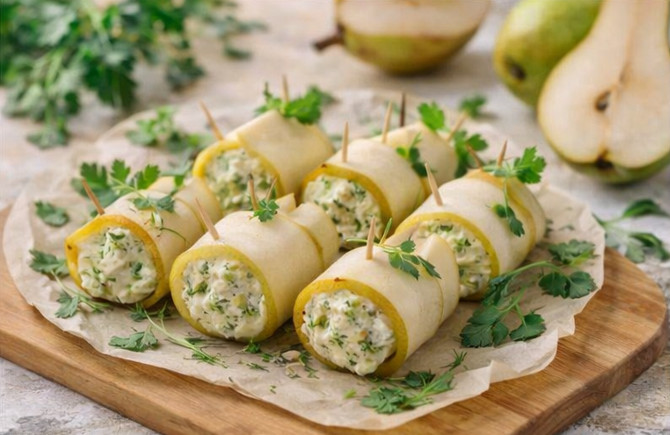Рулетики из груши с зеленью
