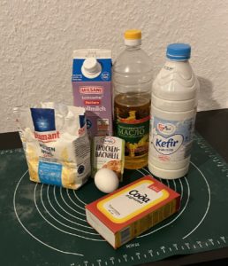 Универсальное тесто для пончиков и пирожков на кефире с ночной расстойкой