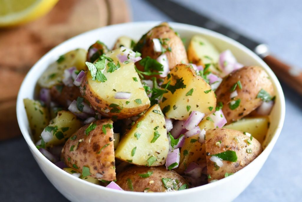 Картофельный салат с лимонной заправкой