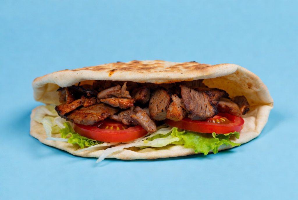 Турецкий дюрюм с мясом: сочный и сбалансированный